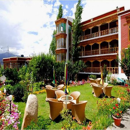 Hotel Royal Palace - Leh Exterior photo